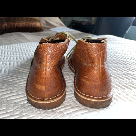 A pair of SeaVees Chukka tan leather boots. - Picture 6 of 7